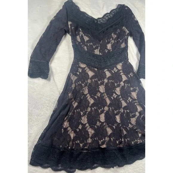 Free People Lacey Affair Lace Cutout Mini Dress in Black Size XS RETAIL $168 - Picture 3 of 15